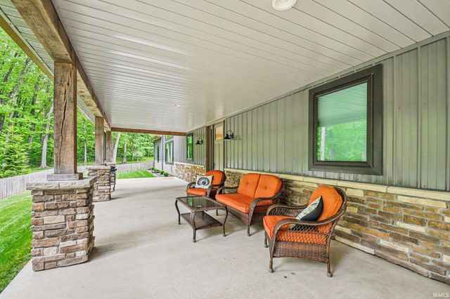 21095 Kern Road, South Bend, IN 46614