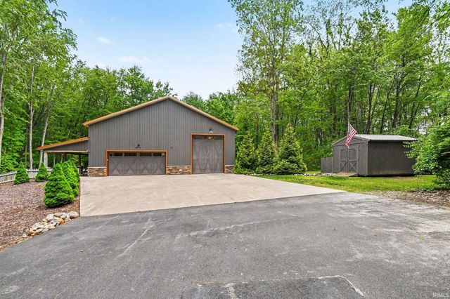 21095 Kern Road, South Bend, IN 46614