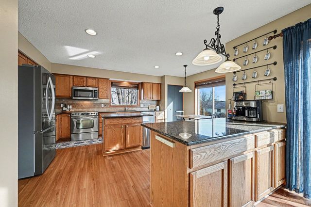 7625 Teal Road, Woodbury, MN 55125