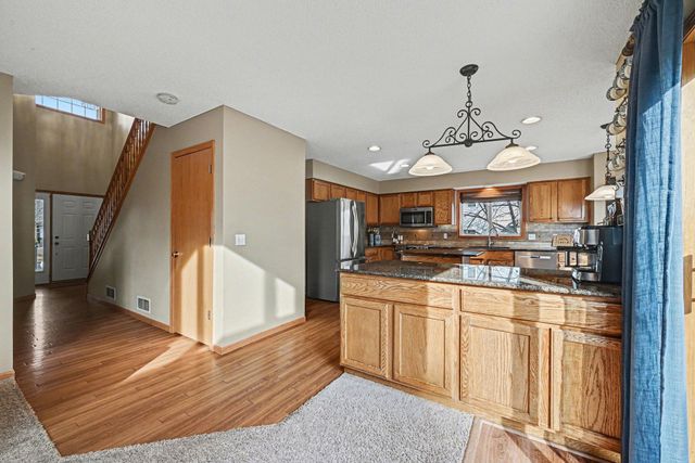 7625 Teal Road, Woodbury, MN 55125