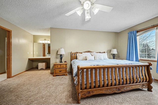 7625 Teal Road, Woodbury, MN 55125