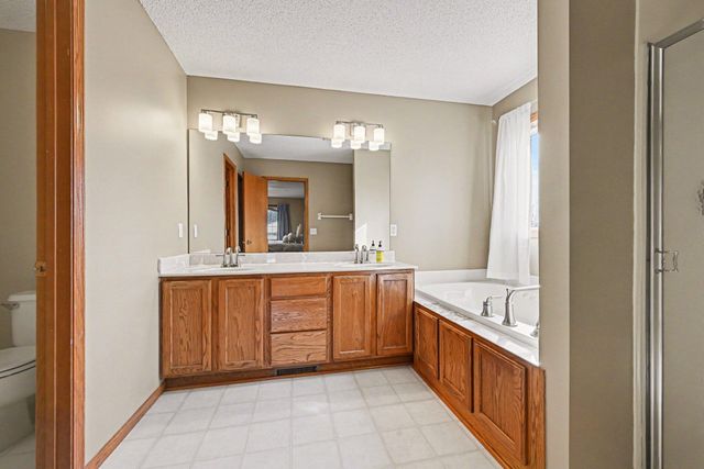 7625 Teal Road, Woodbury, MN 55125