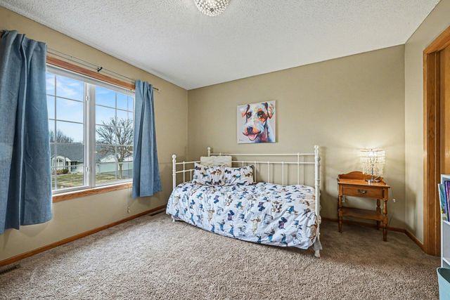 7625 Teal Road, Woodbury, MN 55125