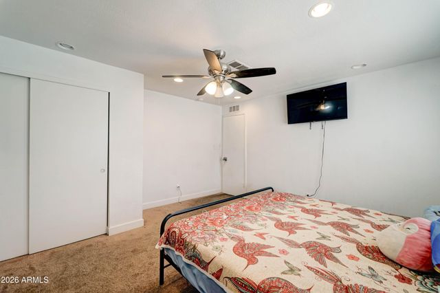 7937 W MEADOWBROOK Avenue, Phoenix, AZ 85033