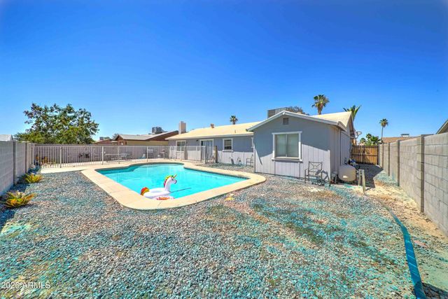 7937 W MEADOWBROOK Avenue, Phoenix, AZ 85033