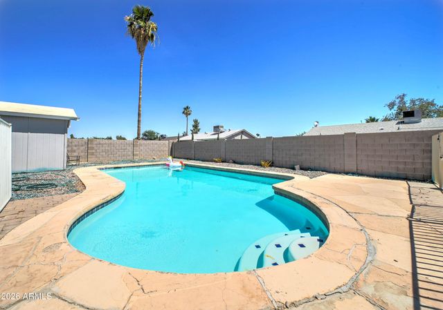 7937 W MEADOWBROOK Avenue, Phoenix, AZ 85033