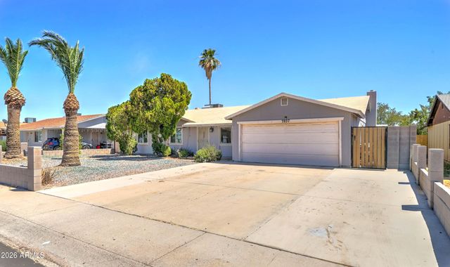 7937 W MEADOWBROOK Avenue, Phoenix, AZ 85033