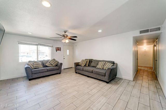 7937 W MEADOWBROOK Avenue, Phoenix, AZ 85033