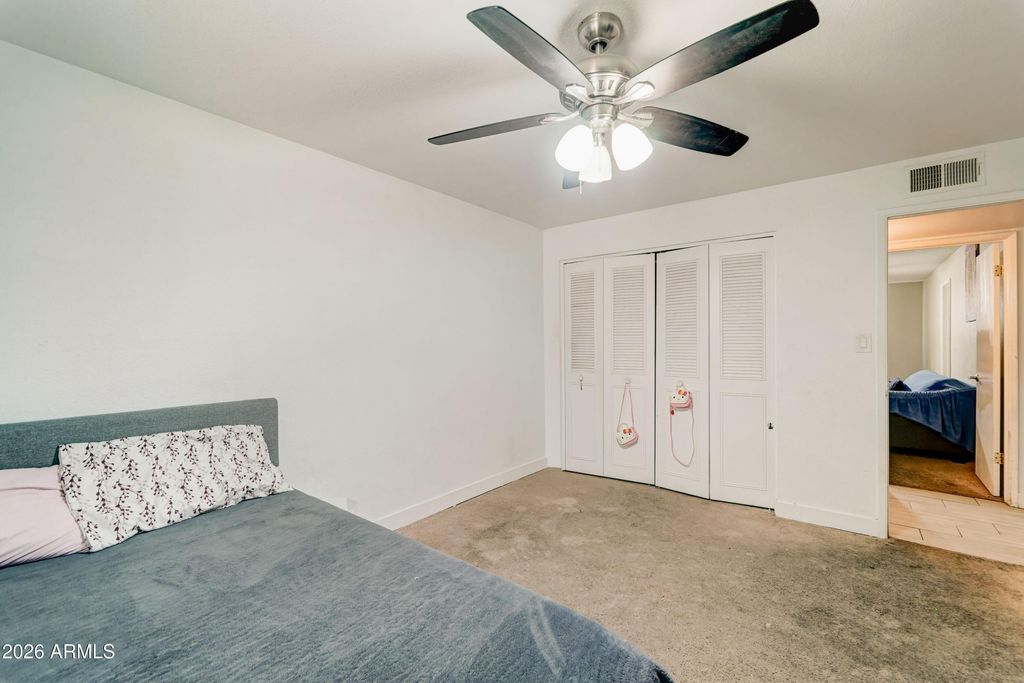 Image 21 of property listing at 7937 W MEADOWBROOK Avenue, Phoenix, AZ 85033