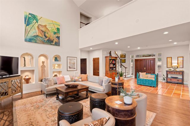 5229 Hupedo Ranch RD, Spicewood, TX 78669