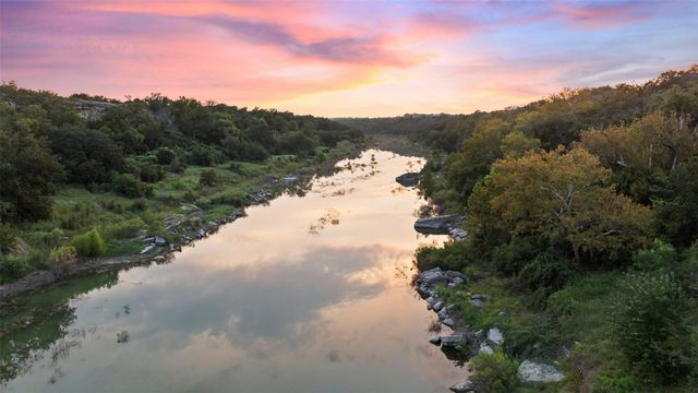 5229 Hupedo Ranch RD, Spicewood, TX 78669