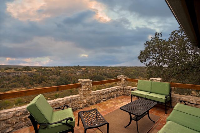 5229 Hupedo Ranch RD, Spicewood, TX 78669