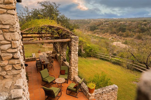 5229 Hupedo Ranch RD, Spicewood, TX 78669