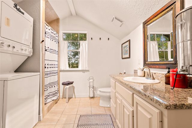 5229 Hupedo Ranch RD, Spicewood, TX 78669