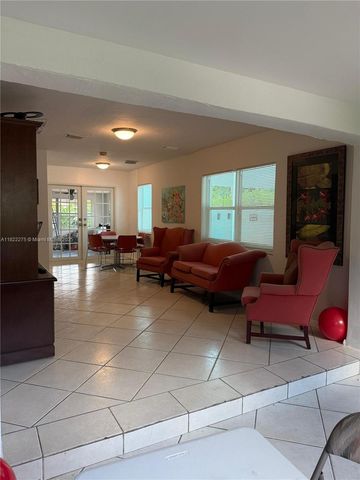 205 SW 21st Way, Fort Lauderdale, FL 33312