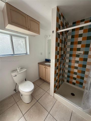 205 SW 21st Way, Fort Lauderdale, FL 33312