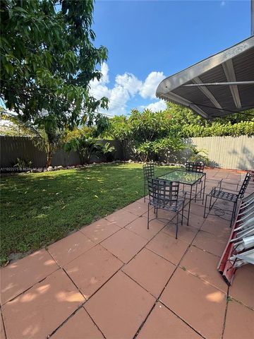 205 SW 21st Way, Fort Lauderdale, FL 33312