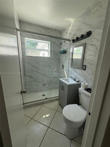 205 SW 21st Way, Fort Lauderdale, FL 33312