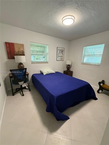 205 SW 21st Way, Fort Lauderdale, FL 33312