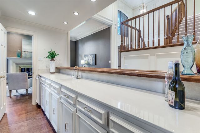 7155 Helsem Bend, Dallas, TX 75230