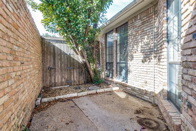 7155 Helsem Bend, Dallas, TX 75230