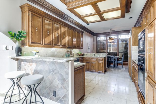 7155 Helsem Bend, Dallas, TX 75230