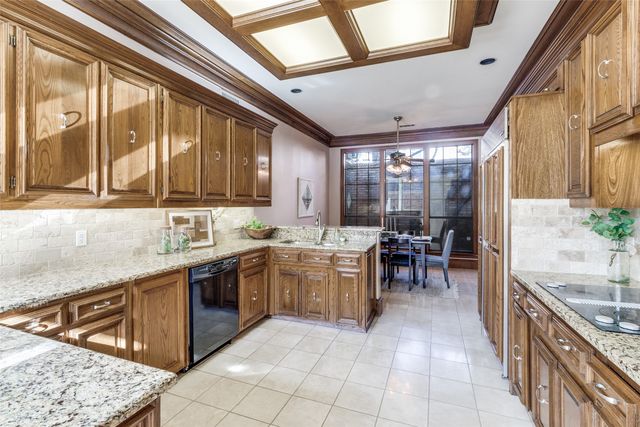 7155 Helsem Bend, Dallas, TX 75230