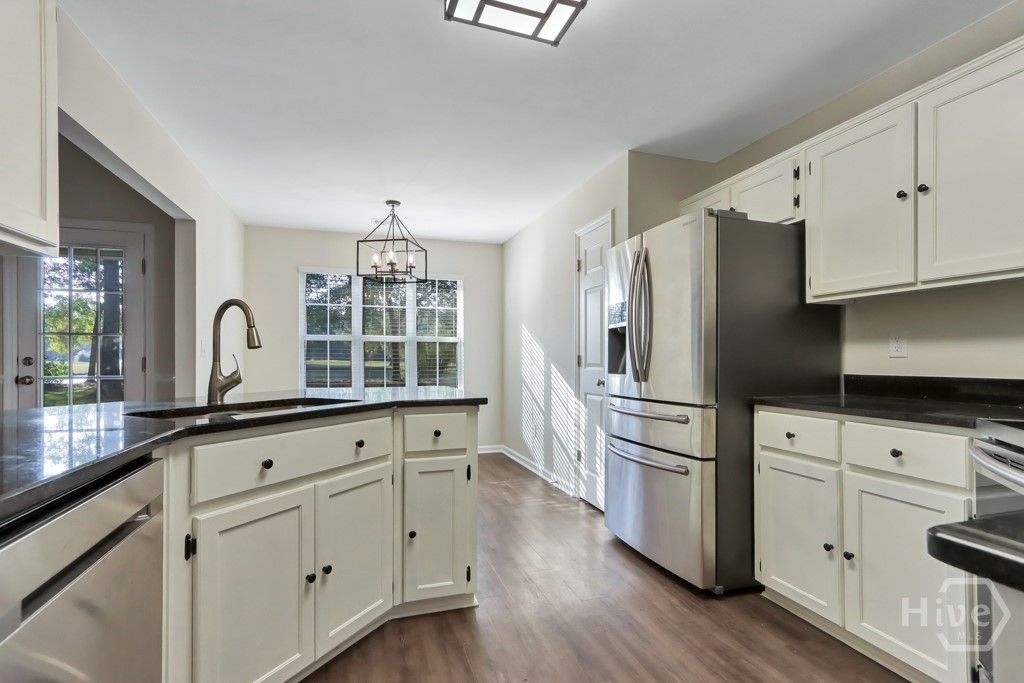 Image 19 of property listing at 114 Egrets Way Lane, Richmond Hill, GA 31324