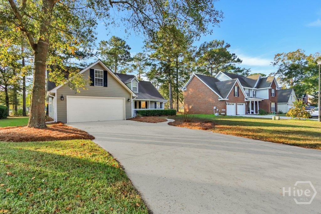 Image 2 of property listing at 114 Egrets Way Lane, Richmond Hill, GA 31324
