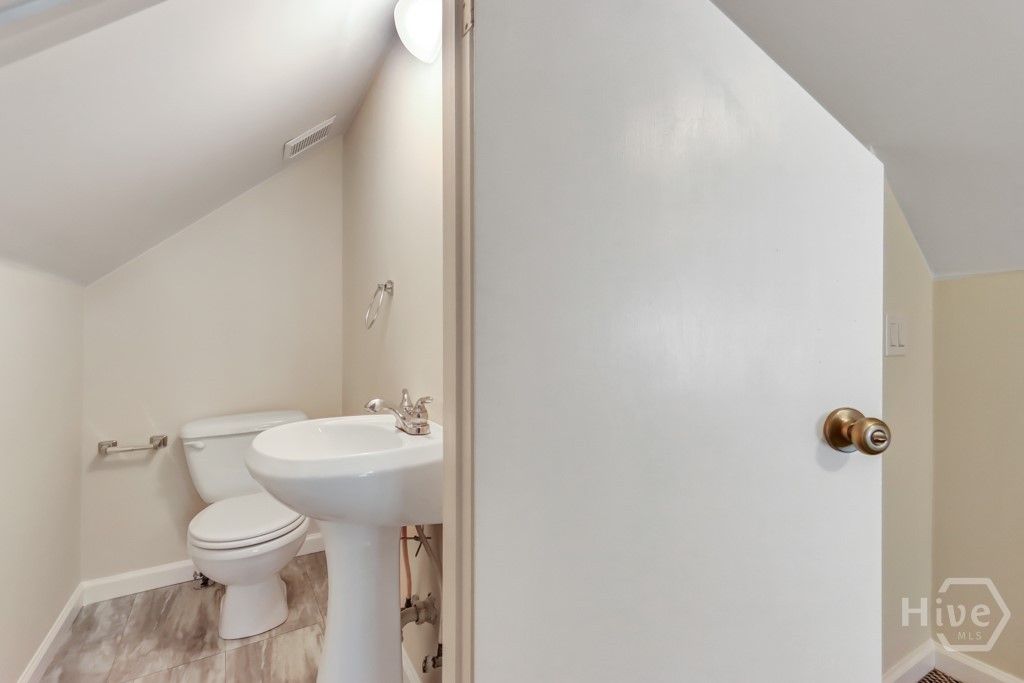 Image 33 of property listing at 114 Egrets Way Lane, Richmond Hill, GA 31324