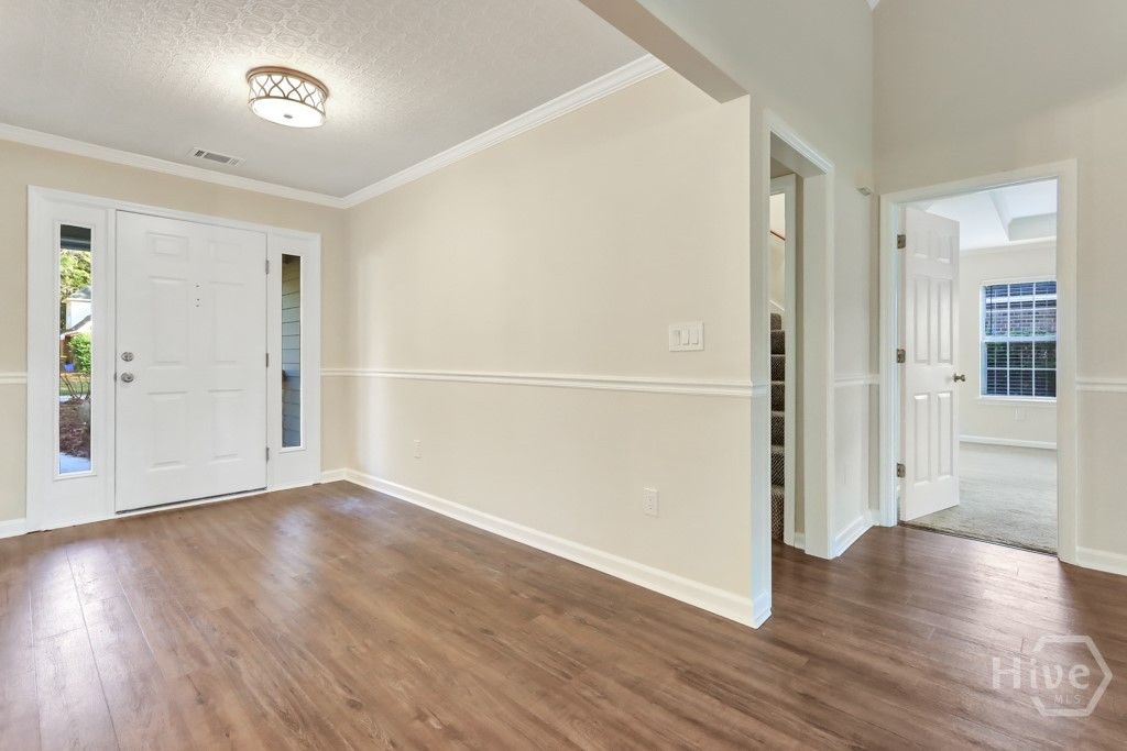 Image 7 of property listing at 114 Egrets Way Lane, Richmond Hill, GA 31324