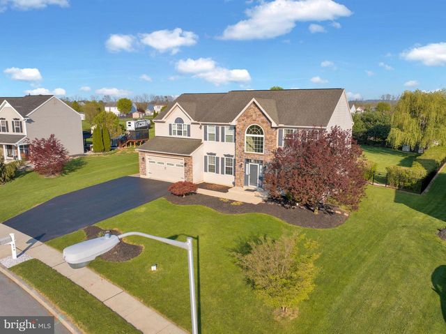 614 W PINE ST, Leesport, PA 19533