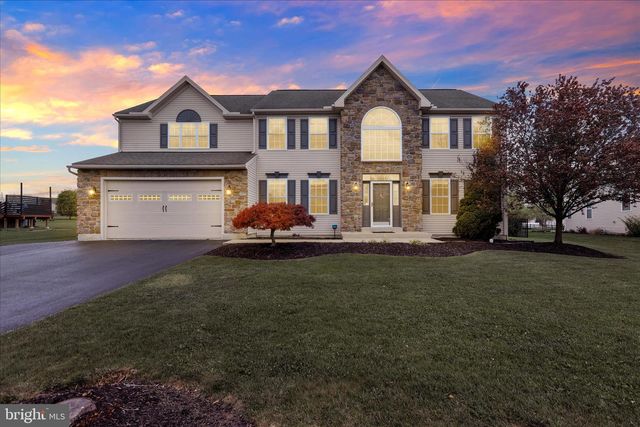 614 W PINE ST, Leesport, PA 19533