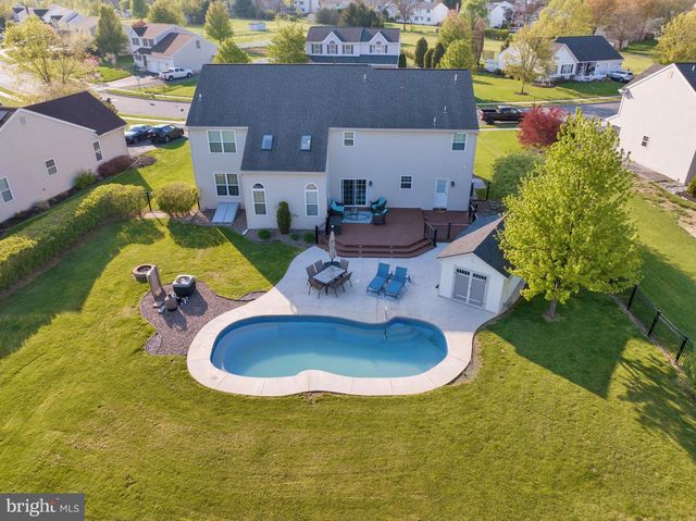 614 W PINE ST, Leesport, PA 19533