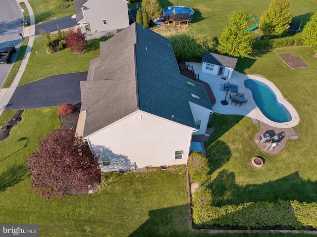 614 W PINE ST, Leesport, PA 19533