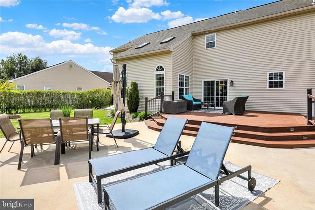 614 W PINE ST, Leesport, PA 19533