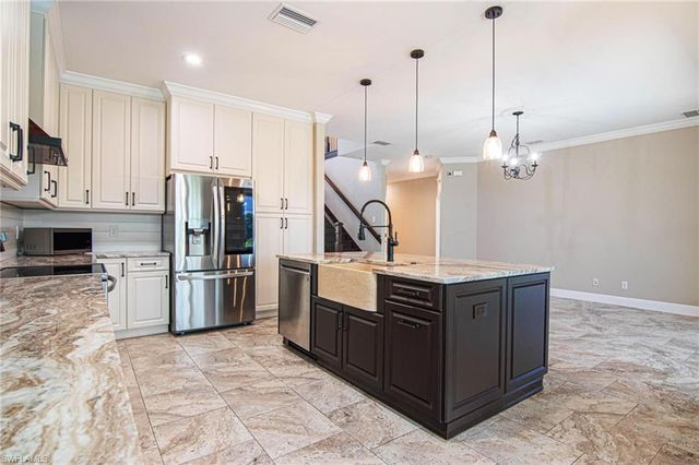 2534 Verdmont CT, Cape Coral, FL 33991