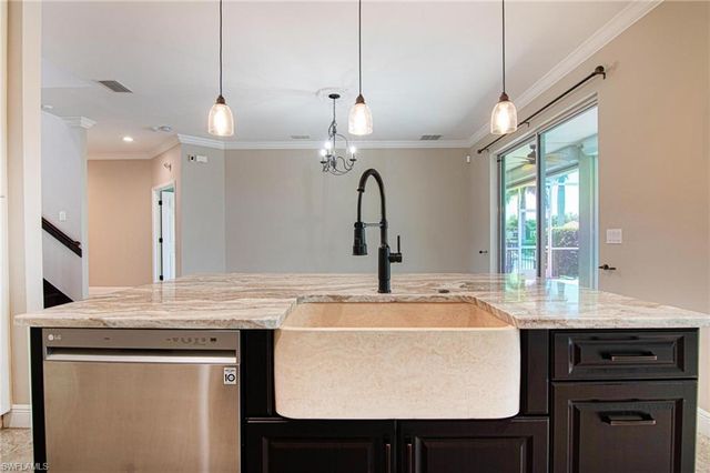 2534 Verdmont CT, Cape Coral, FL 33991