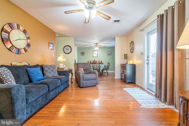 250 HUNTINGTON DR, Mountville, PA 17554