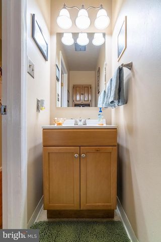 250 HUNTINGTON DR, Mountville, PA 17554