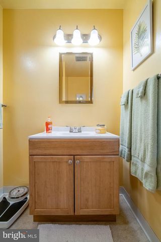 250 HUNTINGTON DR, Mountville, PA 17554