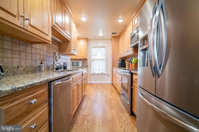 250 HUNTINGTON DR, Mountville, PA 17554