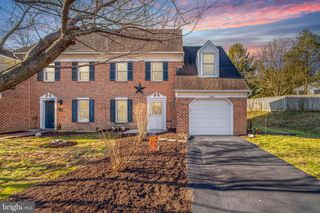 250 HUNTINGTON DR, Mountville, PA 17554