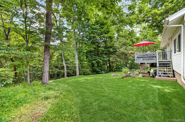 35 Wheeler Drive, Cortlandt Manor, NY 10567