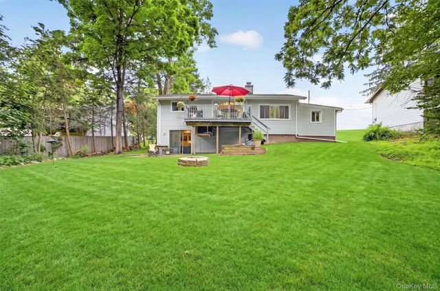 35 Wheeler Drive, Cortlandt Manor, NY 10567