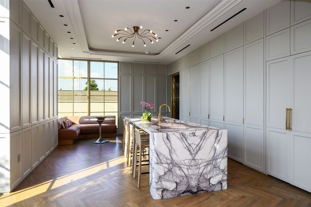 4205 Buena Vista Street 302, Dallas, TX 75205