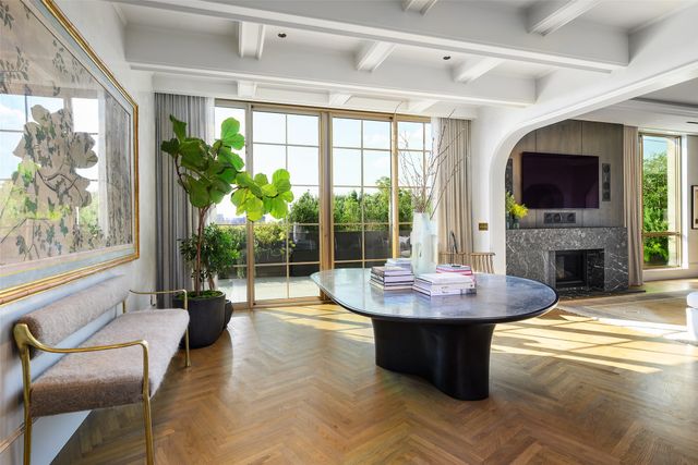 4205 Buena Vista Street 302, Dallas, TX 75205