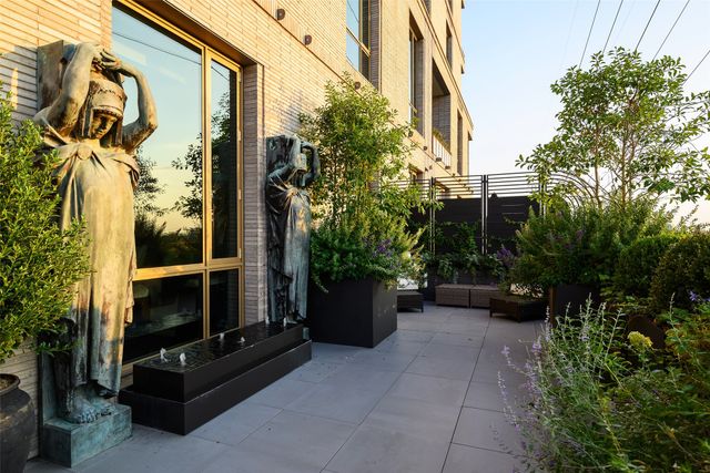 4205 Buena Vista Street 302, Dallas, TX 75205