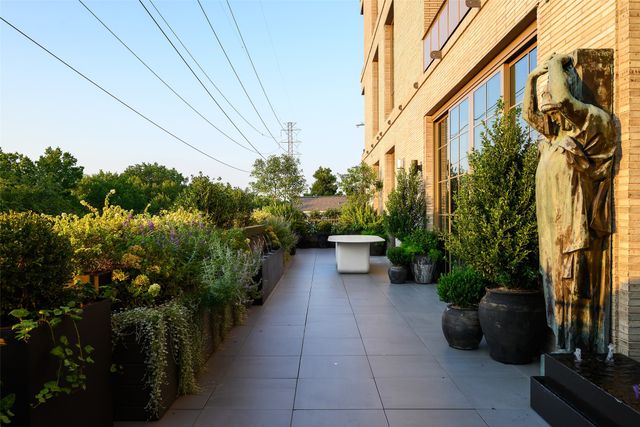 4205 Buena Vista Street 302, Dallas, TX 75205