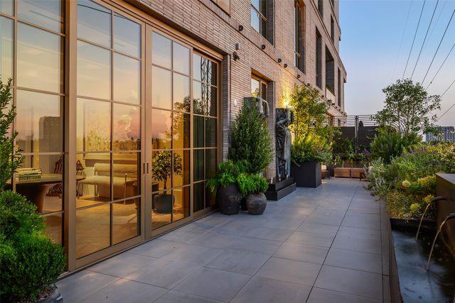 4205 Buena Vista Street 302, Dallas, TX 75205